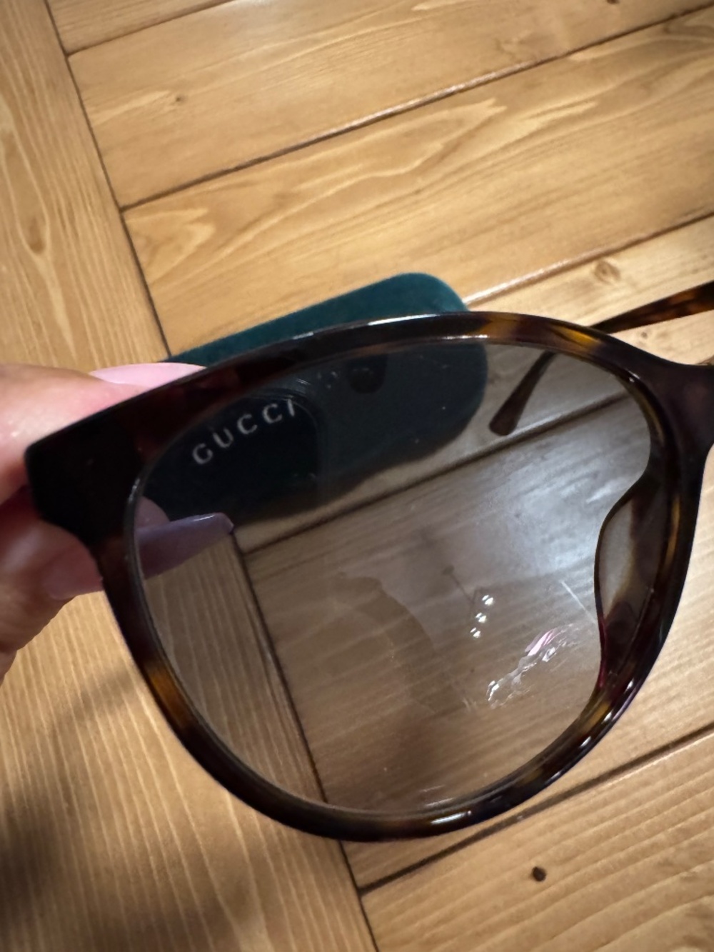 Authentic GUCCI sunglasses - Picture 4 of 6
